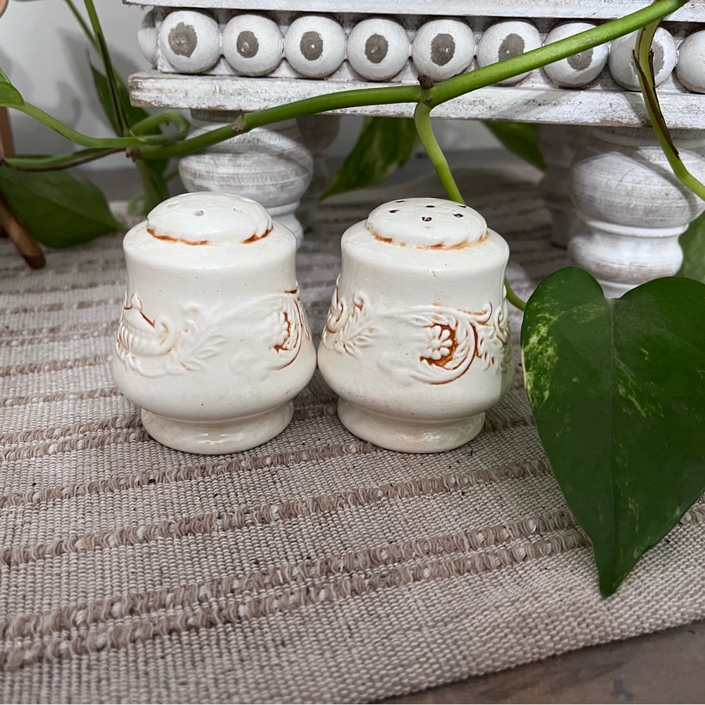 Steubenville Adam Antique style salt & pepper shakers good used condition